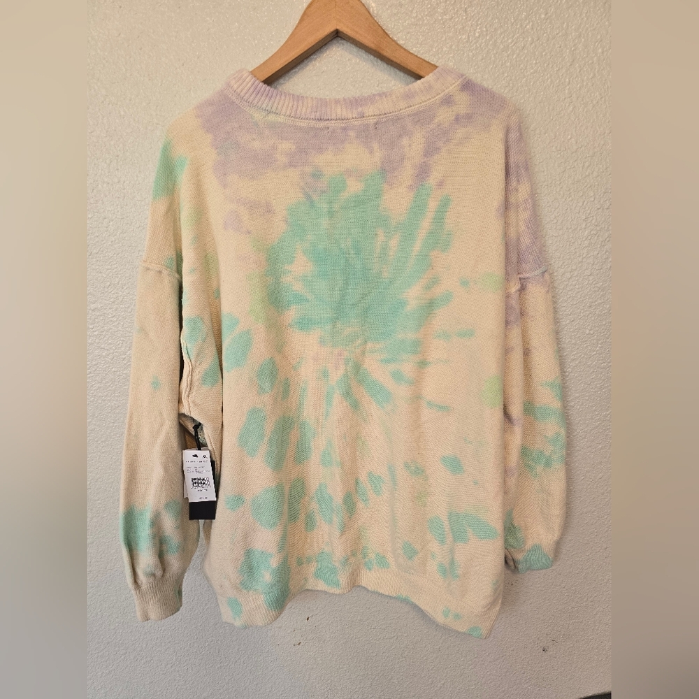 Sold Black tape sweater - Picture 2 of 5